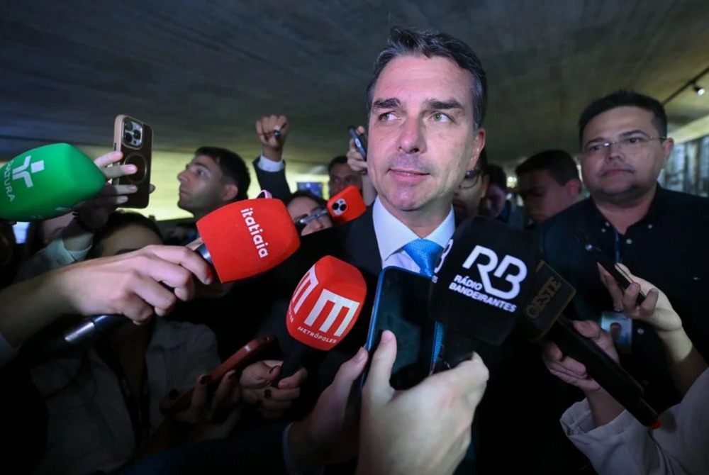 Fl�vio admite reuni�o com Vorcaro, quando banqueiro estava com tornozeleira eletr�nica, para botar ponto final na quest�o de filme