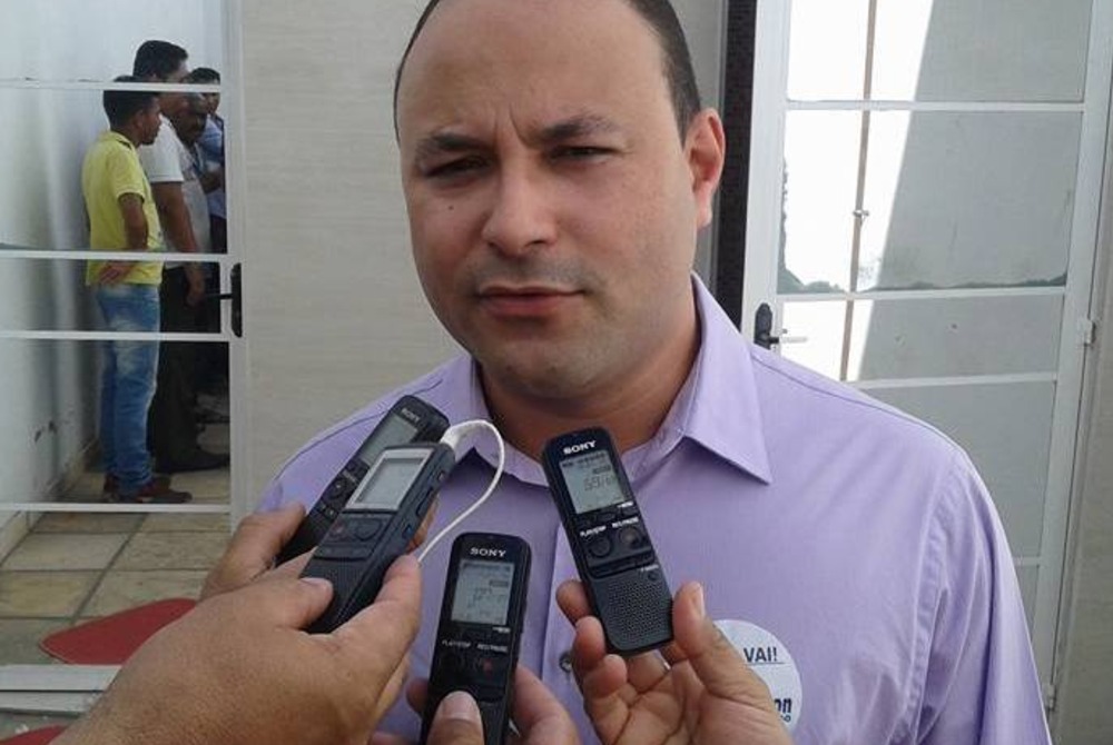 Médico oftalmologista Dr. Anderson Aquino confirma pré-candidatura a deputado estadual em 2026 Médico oftalmologista Dr. Anderson Aquino confirma pré-candidatura a deputado estadual em 2026