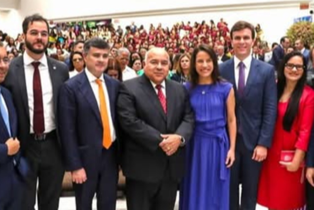 Disputa entre Miguel Coelho e Eduardo daFonte esquenta ap�s rumores de declara��o de Raquel Lyra