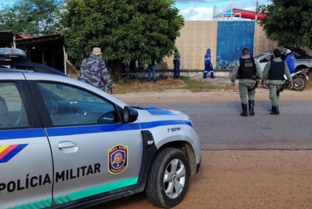 Opera��o de combate a furtos de �gua recupera mais de 120 mil litros de �gua por dia em Exu