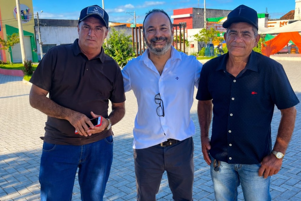 Pr�-candidato a deputado estadual, Dr. Anderson amplia rede de apoio no Sert�o de Pernambuco