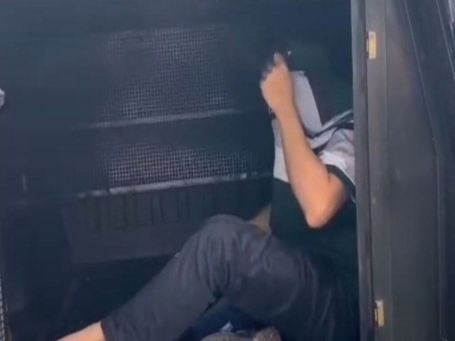 Pastor � preso suspeito de abusar sexualmente de meninos dentro de igreja