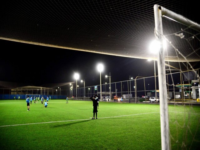 Clareou,  Gol! j modernizou 460 campos e quadras com iluminao em LED