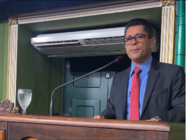 Vereador Luiz Carlos,  fez o uso da tribuna para rejeitar a resoluo do Conselho Nacional de Poltica Penal e Penitenciria. 