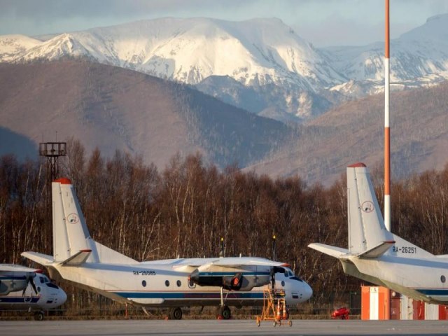 Avião russo desaparece esta manhã (16)