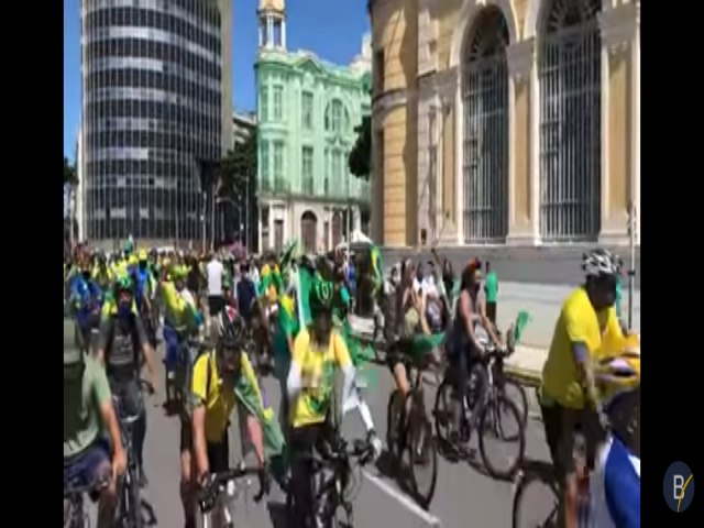 Recife de bicicleta em apoio a Bolsonaro