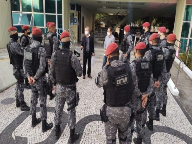 Policiais cobraram meio milhão de reais de traficante em esquema de extorsão e tortura em Fortaleza