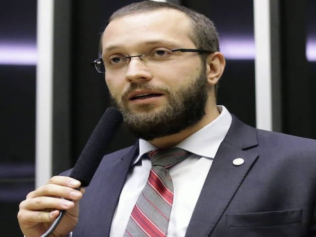 Autoridades disseminam fake news sobre o voto ‘impresso’, afirma Filipe Barros