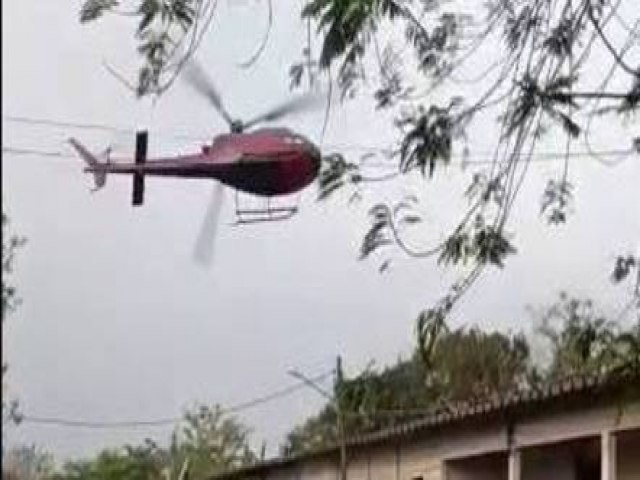 Bandidos rendem piloto no ar e sequestram helicóptero no Rio