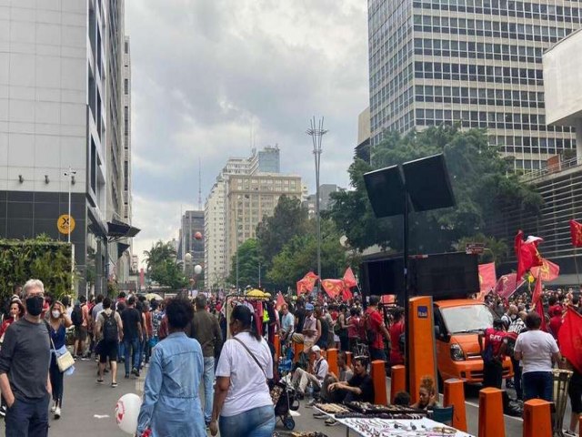 Manifestações contra Bolsonaro voltaram a acontecer sem força esperada