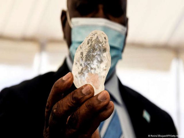 Moçambique já está autorizado a vender diamantes no mercado internacional