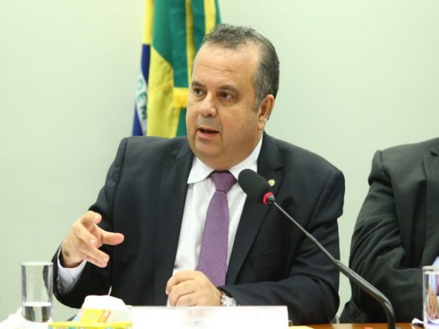 Ministro defende que momento é de organizar os palanques estaduais para a reeleição de Bolsonaro
