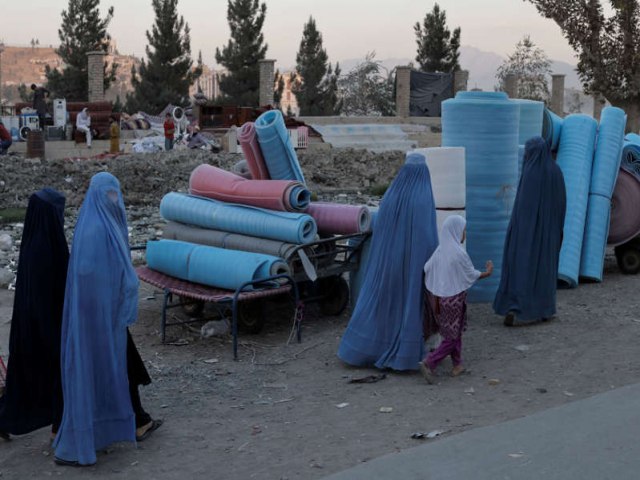 Taliban publica decreto determinando que mulheres precisam consentir com casamento