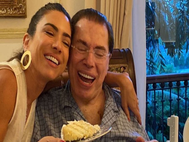 Look de Silvio Santos rouba a cena em foto de aniversário com filha Patricia Abravanel