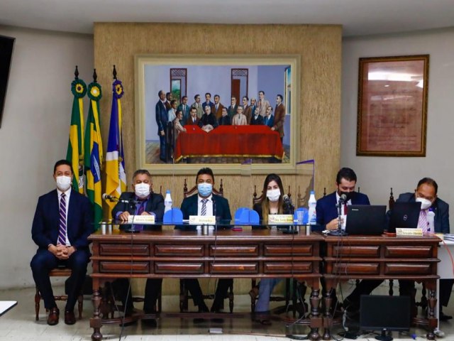 Câmara de Juazeiro do Norte reinicia trabalhos legislativos com a presença do prefeito e vice