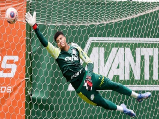 Contraprova confirma resultado positivo de Covid-19 para Vinicius, e Palmeiras convoca Mateus