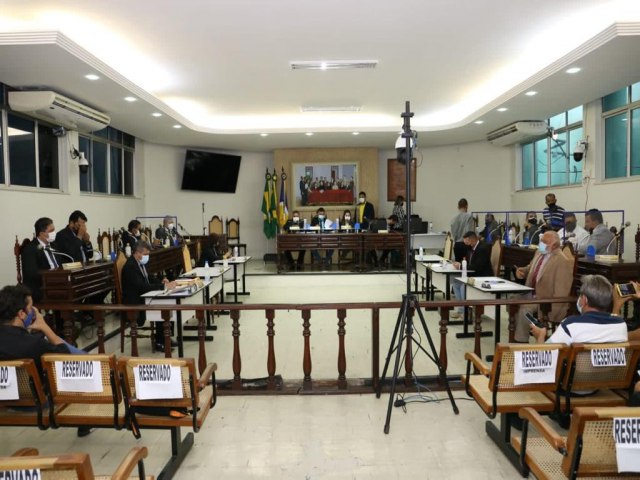 Câmara recebe permissionário que questiona retirada de barracas da Ailton Gomes