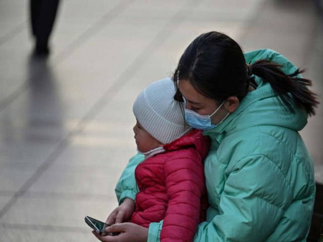 Desprezadas, mães solteiras se revoltam na China