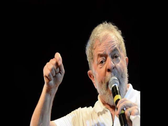 Lula descumpre lei eleitoral em S. Paulo