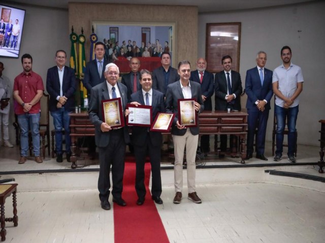 Evandro Leitão, Fernando Santana e Raimundão são homenageados pela Câmara de Juazeiro do Norte