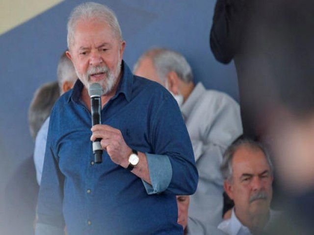 Participando de mais um ato fechado, Lula (PT) anunciou a morte do PSDB