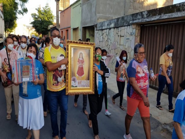 Menina Benigna: relíquia de 1° beata do Ceará sai em peregrinação