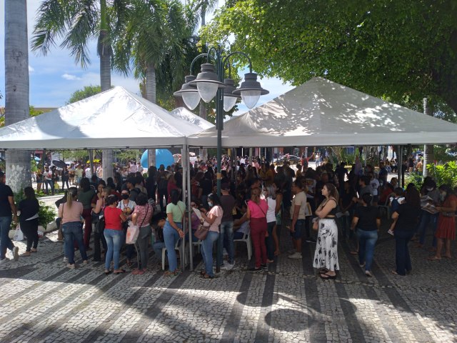 Ato público reuniu 500 servidores no Paço Municipal de Juazeiro do Norte/CE