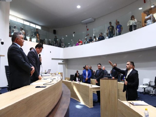 Suplente Victor Lacerda toma posse no cargo de vereador de Juazeiro do Norte