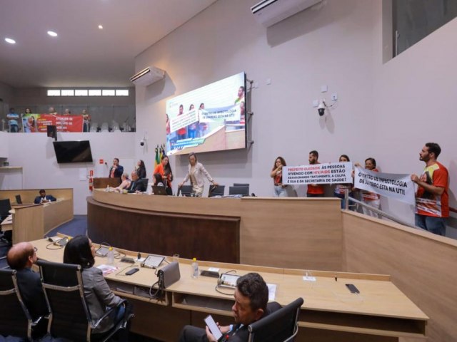Anncio do prefeito de no pagar 13 pauta discusses na Cmara Municipal de Juazeiro do Norte 