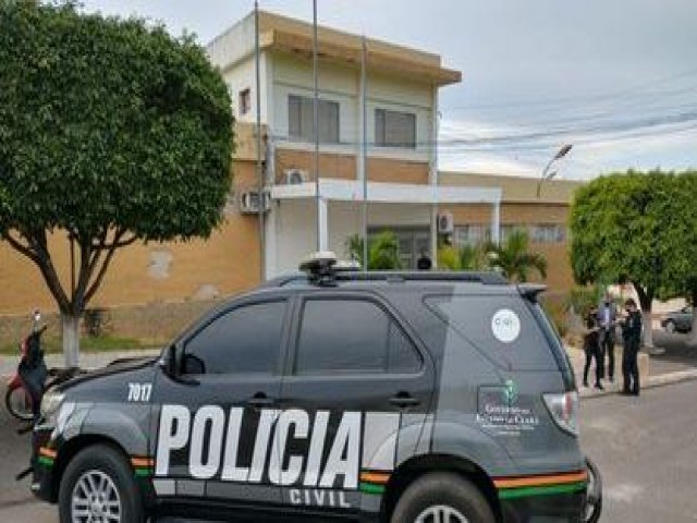 Mãe e padrasto são presos por estupro no Ceará após vítima assistir a palestra na escola e denunciar