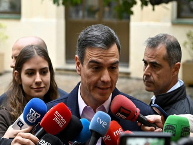 Snchez sofre revs da direita em teste eleitoral na Espanha