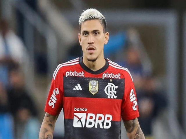 Escândalo no vestiário do Flamengo: Preparador físico DÁ SOCO em jogador após jogo polêmico