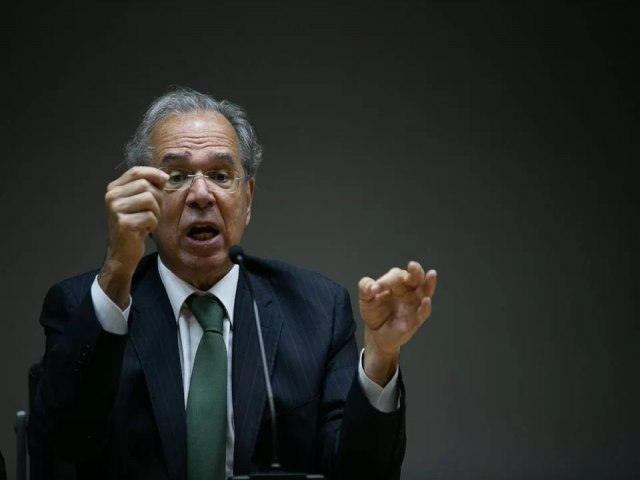 Paulo Guedes faz projeção desastrosa para a economia do Brasil em 2024 em visita a Bolsonaro: vai atingir em cheio nas eleições