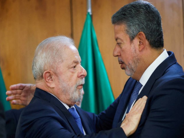 Lula nomeia presidente da Caixa do Centrão