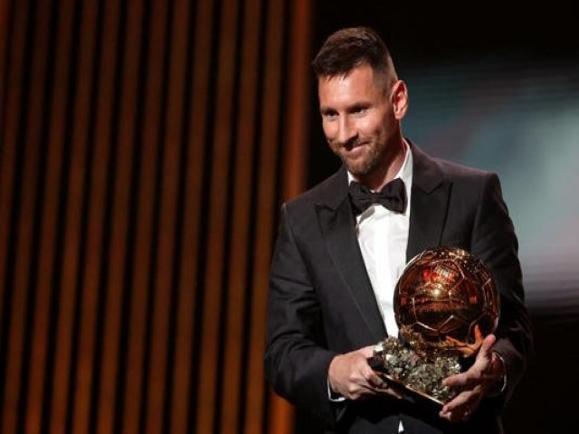 Messi conquista a Bola de Ouro pela oitava vez na carreira; Vini Jr fica em 6º