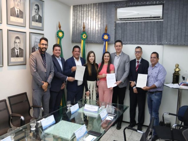 Presidente Capitão Vieira participa de assinatura de termo cessionário para instalação de polo regional do TRE em Juazeiro