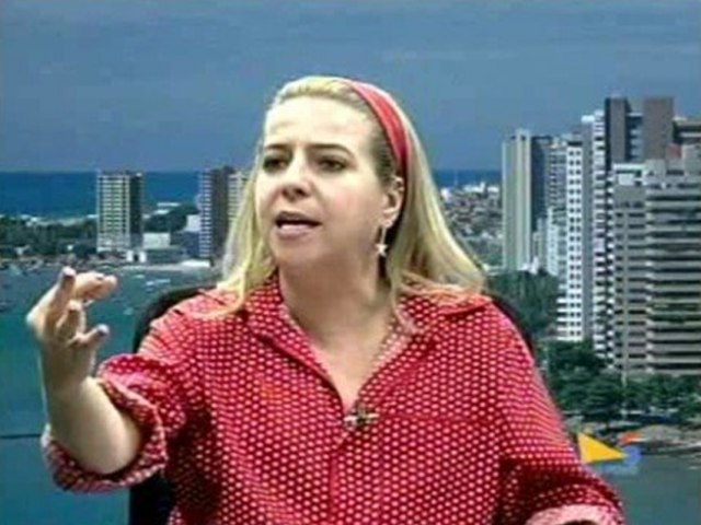 Deputada federal Luizianne Lins (PT) desrespeita convite do governo Lula e rasga Camilo Santana (PT)