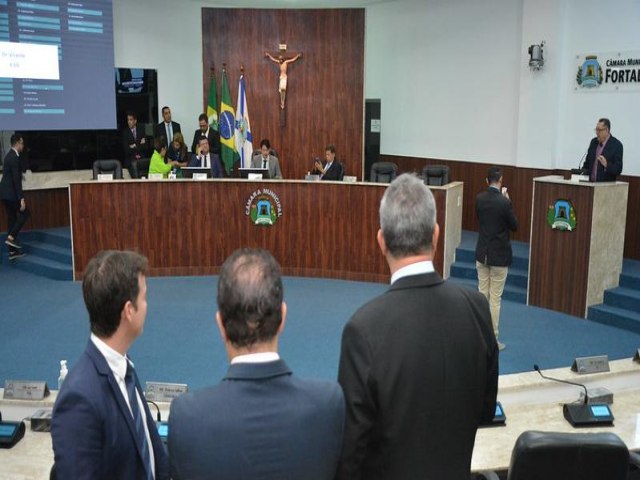 Quem são os vereadores que devem trocar de partido em Fortaleza durante a janela partidária