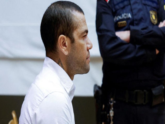Daniel Alves é condenado por agressão sexual na Espanha; entenda o caso