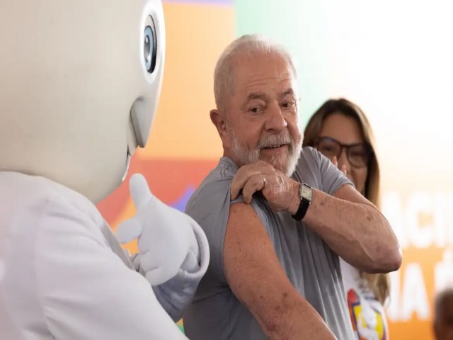 Atraso na compra de vacinas faz Governo Lula virar alvo de crticas de cientistas