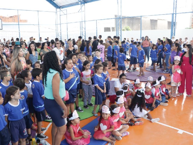 Juazeiro do Norte/CE: Quadra da Escola Municipal Jos Ferreira Menezes  reinaugurada