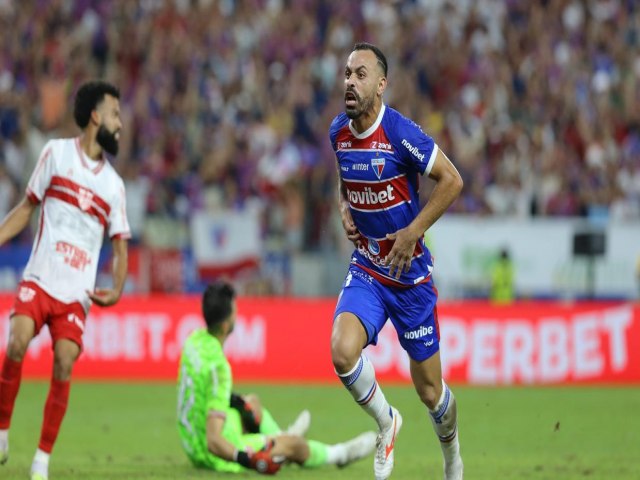 Fortaleza vence o CRB com gols de Moiss e Lucero e larga em vantagem na final da Copa do Nordeste