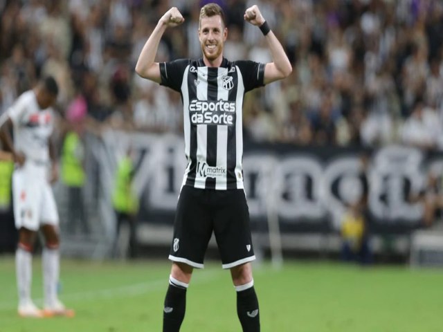 Soberano, Cear goleia o Botafogo-SP no Castelo e se aproxima do G-4 da Srie B