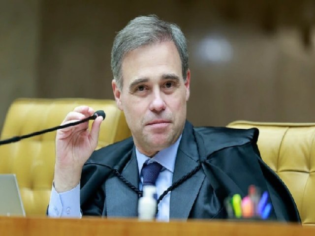 Planalto recua ap�s rea��o de Mendon�a sobre delegado da PF
