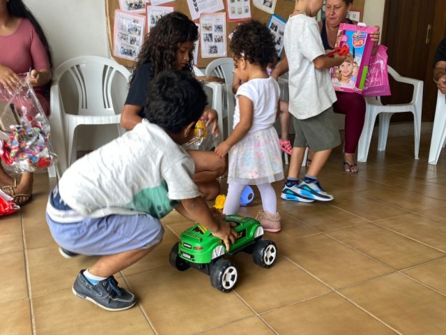 Semudes recebe doao de R$ 4 mil em brinquedos atravs de campanha do Corpo de Bombeiros