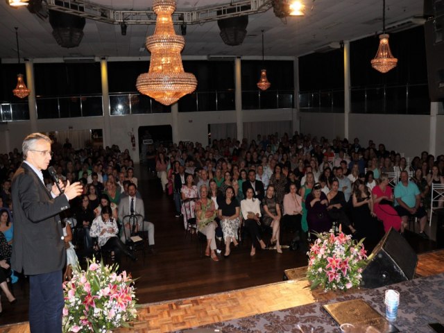 Novos Diretores e Diretores adjuntos da Rede Municipal de Educao foram empossados nesta tera-feira, 19