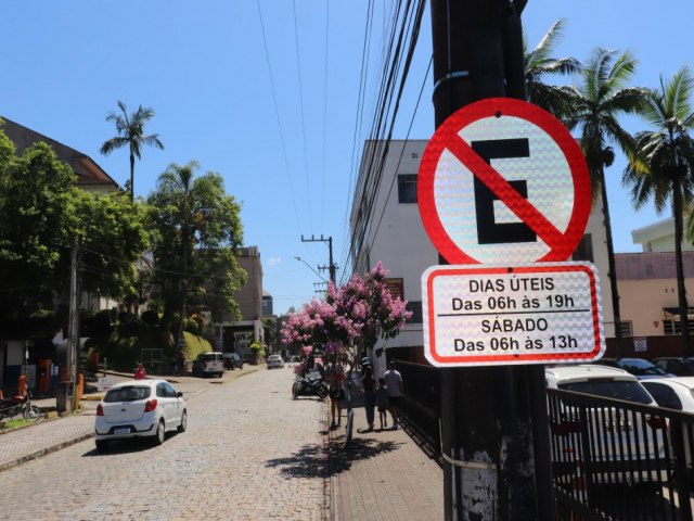 Prefeitura reorganiza vagas de estacionamento na rea central da cidade e na regio da Velha