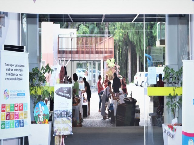 Feira de Artesanato Rosenplatz volta dia 11 de fevereiro