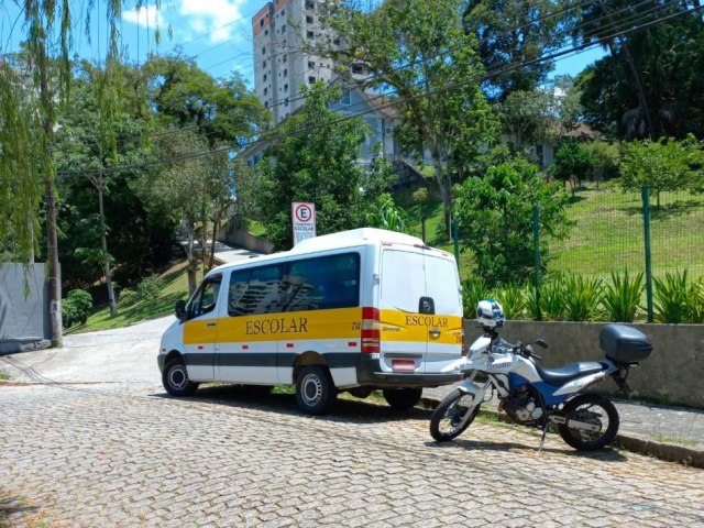 Van escolar  apreendida em Blumenau por falta de vistoria