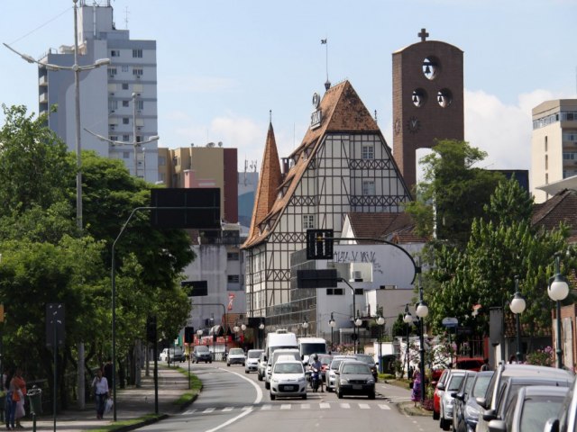 Saiba como fica o trnsito em Blumenau durante o feriado de Carnaval